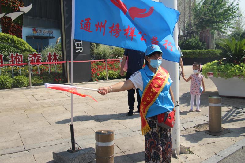 <strong>欧美老女人操B视频</strong>